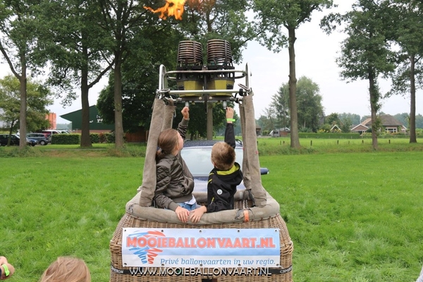 ballonvaart_bso_pindakaas_goenlo_7.JPG