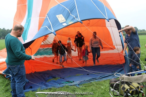 ballonvaart_bso_pindakaas_goenlo_17.JPG