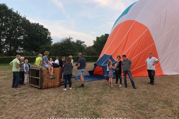 ballonvaren-2-personen-zwiep-gelderland-6.JPG